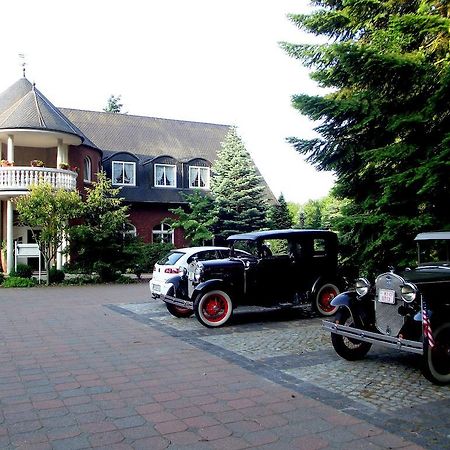 Hotel Und Restaurant Waldschloesschen Crivitz Εξωτερικό φωτογραφία