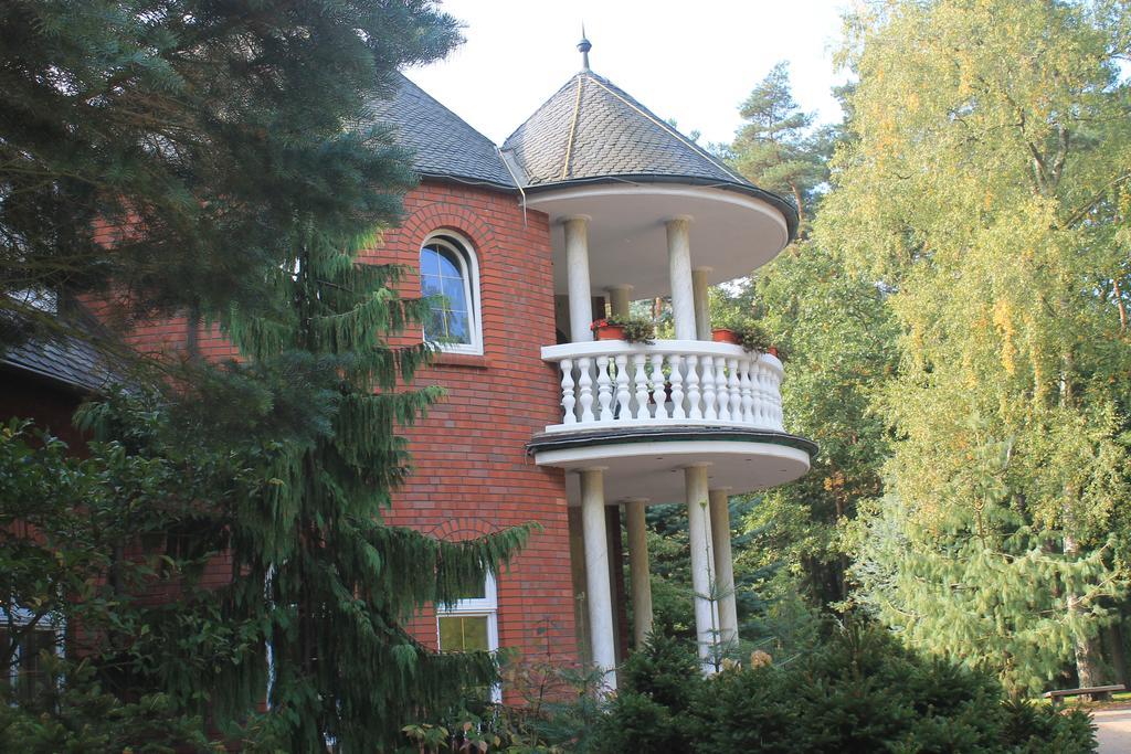 Hotel Und Restaurant Waldschloesschen Crivitz Εξωτερικό φωτογραφία