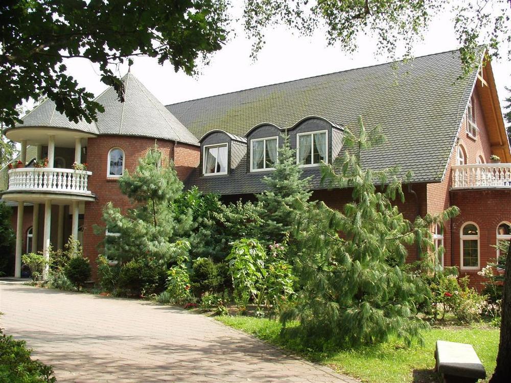 Hotel Und Restaurant Waldschloesschen Crivitz Εξωτερικό φωτογραφία